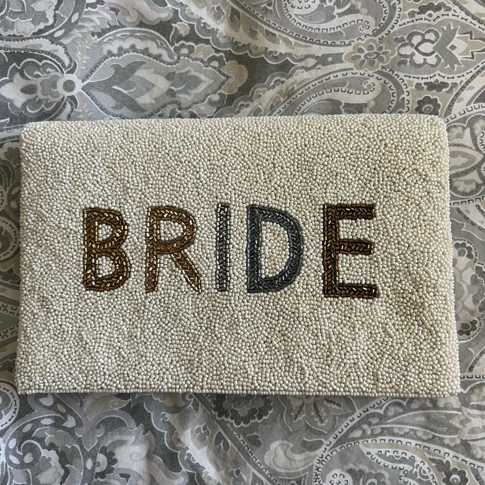 Beaded bride purse with gold chain